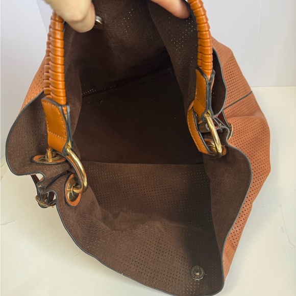Cutest faux leather brown bucket purse - Picture 6 of 13